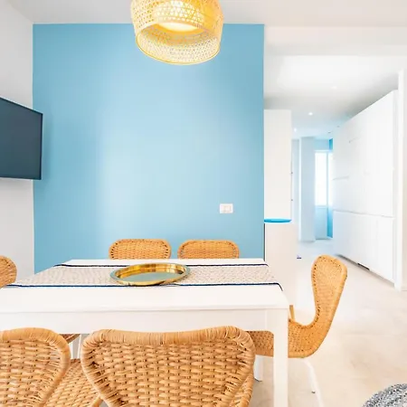Apartamento Oltremare, Patio, Two Steps From The Sea Cagliari