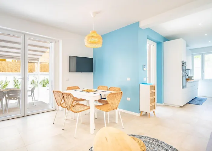 Apartman Oltremare, Patio, Two Steps From The Sea *