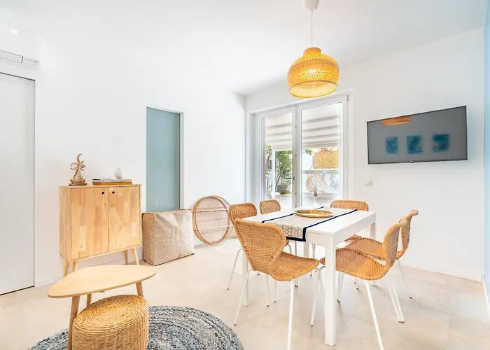 Apartman Oltremare, Patio, Two Steps From The Sea