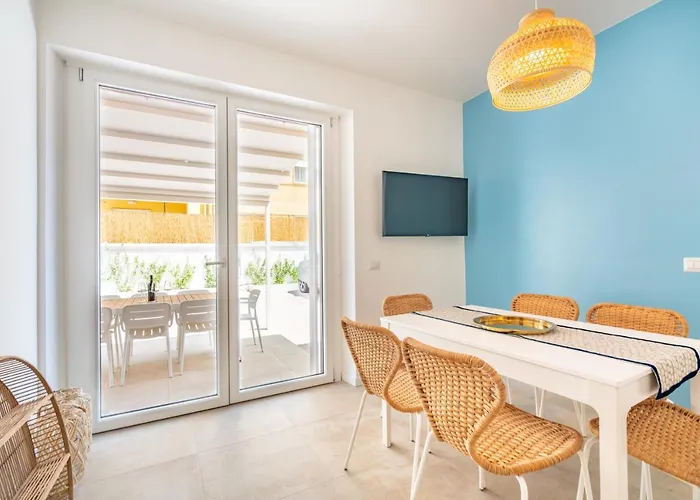 Oltremare, Patio, Two Steps From The Sea Apartman