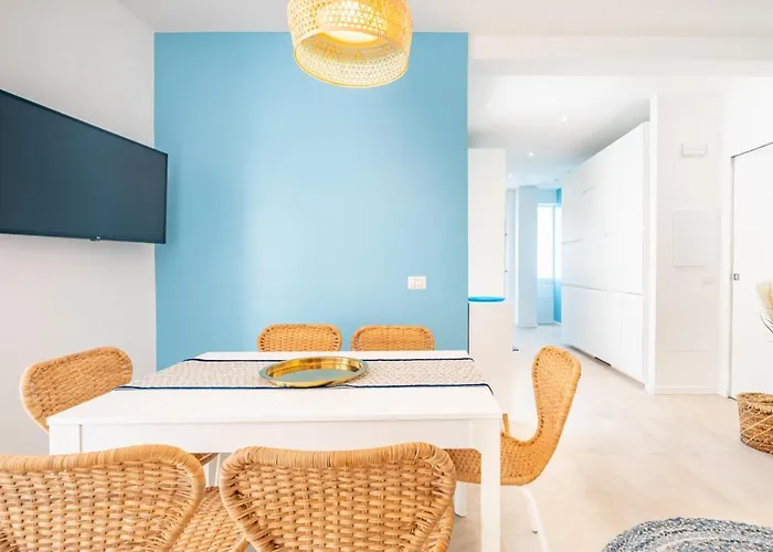 公寓 Oltremare, Patio, Two Steps From The Sea 卡利亚里